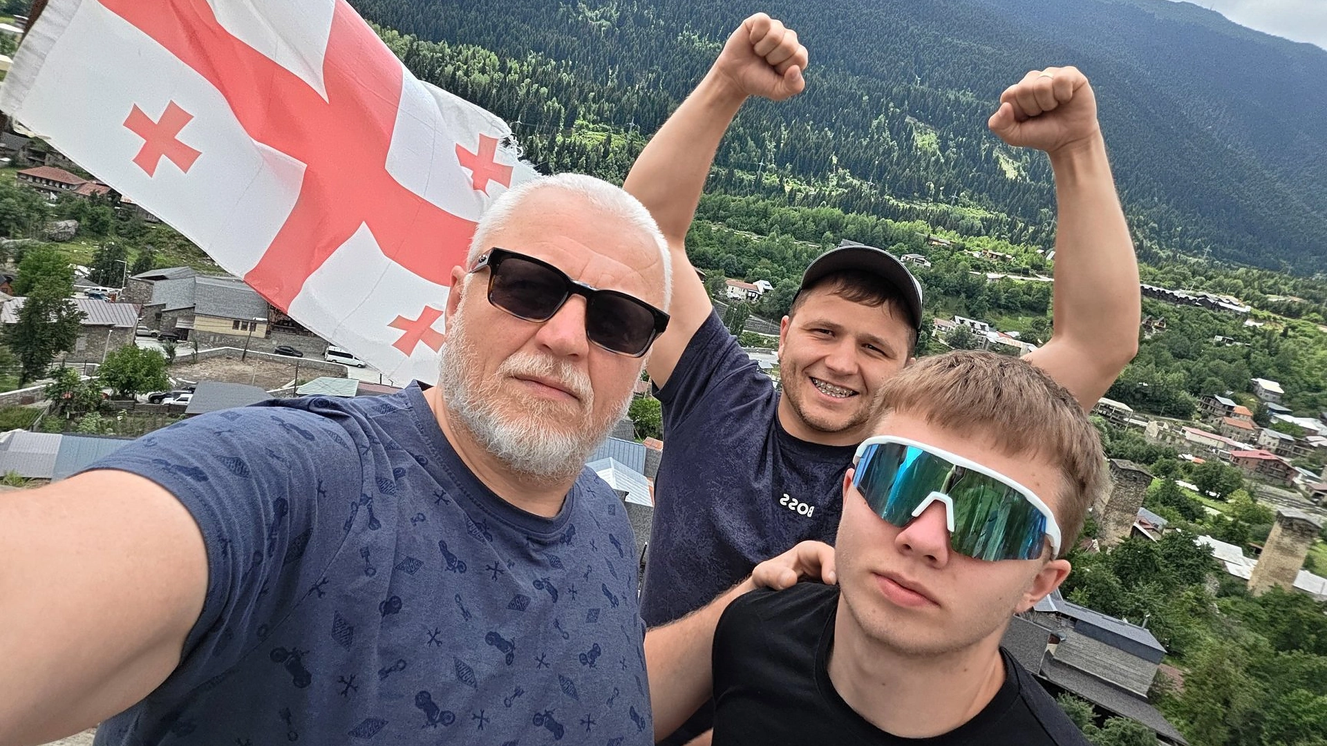 Į Sakartvelą Gediminas pasiėmė vyresnėlį sūnų Mykolą ir jaunėlį Joną / Asmeninio albumo nuotrauka