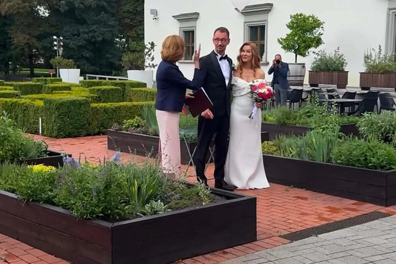 Vytautas Kernagis jaunesnysis su mylimąją Indre / Soc.tinklų nuotr.
