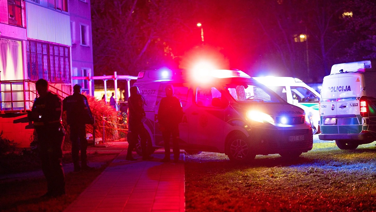 Savanorių prospekte viešoje vietoje nušautas žmogus: sulėkė gausios policijos pajėgos / Roberto Riabovo / BNS nuotr.